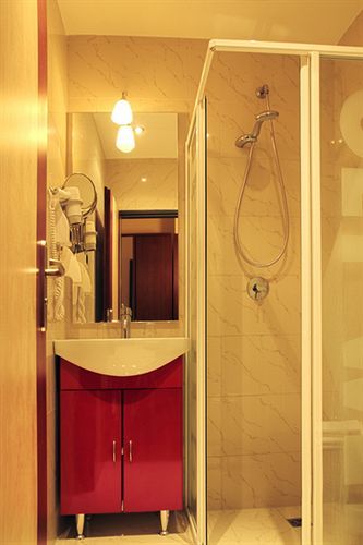 Atlas City Hotel ميونيخ المظهر الخارجي الصورة